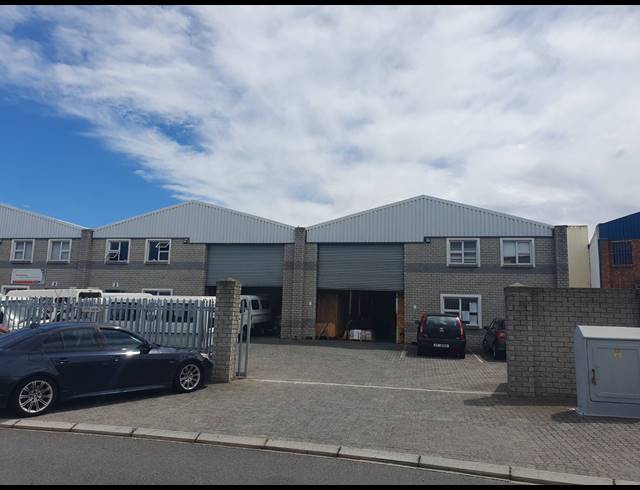 1,032M² FACTORY SOLD IN SAXENBURG PARK 2